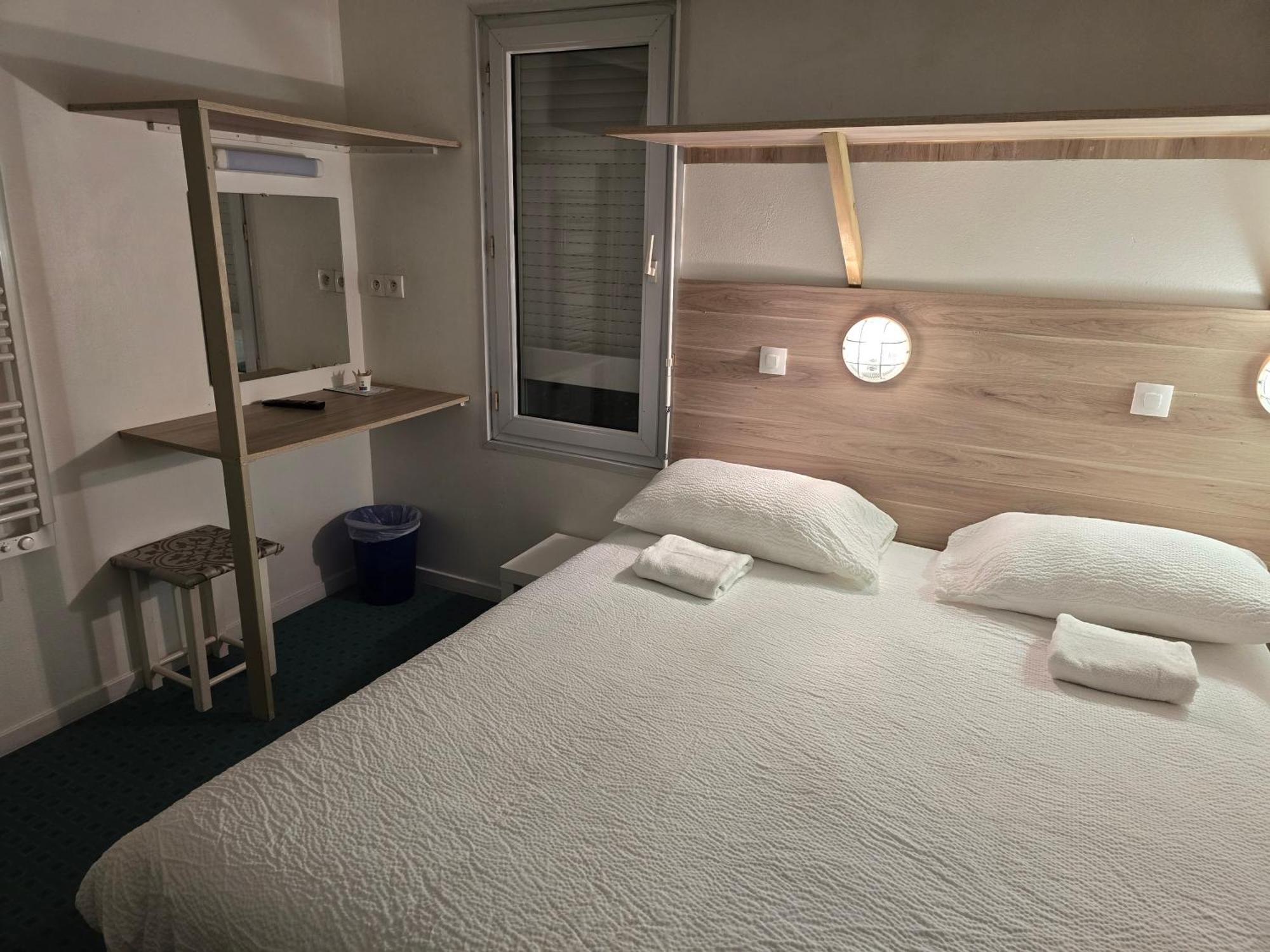 Brit Hotel Essentiel Poitiers Gare Du Futuroscope Jaunay-Clan Dış mekan fotoğraf